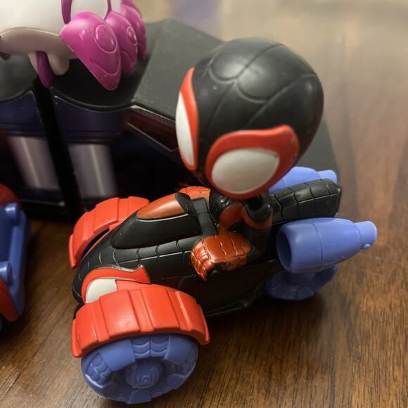 Marvel Spidey and His Amazing Friends 3 Figure Squad Racers Set Motion Kidcore - Picture 4 of 9